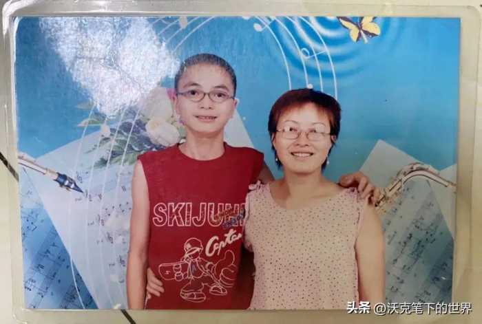 19年前，那个抓着飞机起落架从昆明到重庆的14岁男孩，现在怎样了