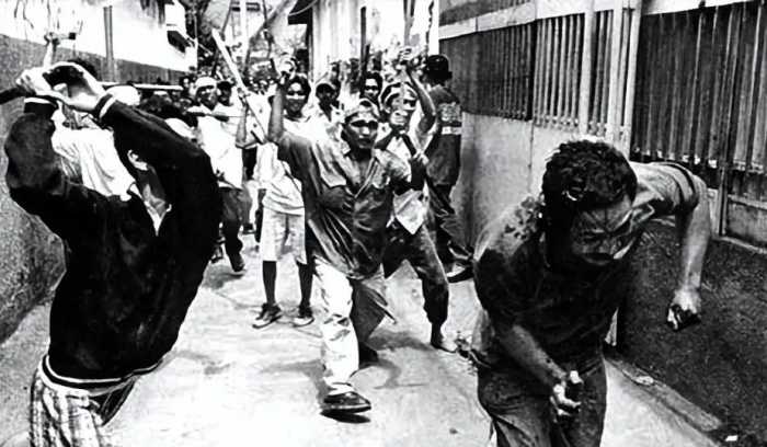 1998年印尼两次排华，30万华人被屠杀，为何我国没有出兵解决？