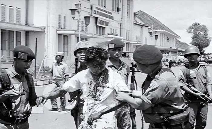 1998年印尼两次排华，30万华人被屠杀，为何我国没有出兵解决？