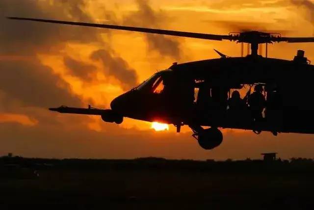 5年的陆军航空老兵告诉你，什么叫做直升机“硬着陆”