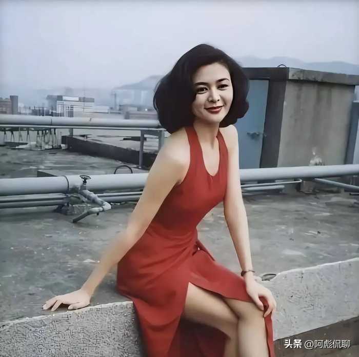 “香港第一美女”，关之琳巅峰时期魅力有多大，看完照片就知道了